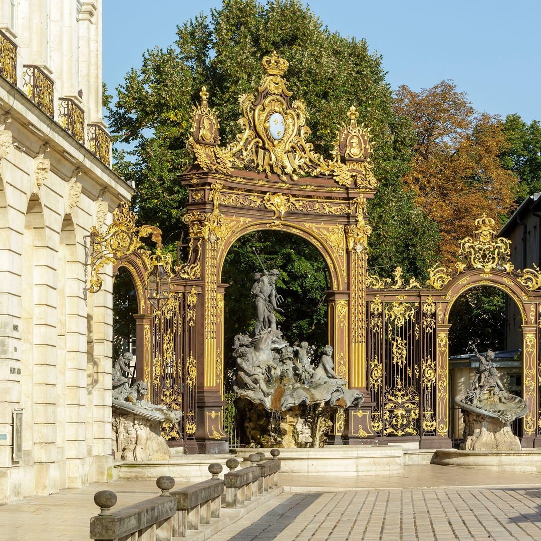 Fuente de Neptuno en la Plaza Stanislas, Nancy, Francia