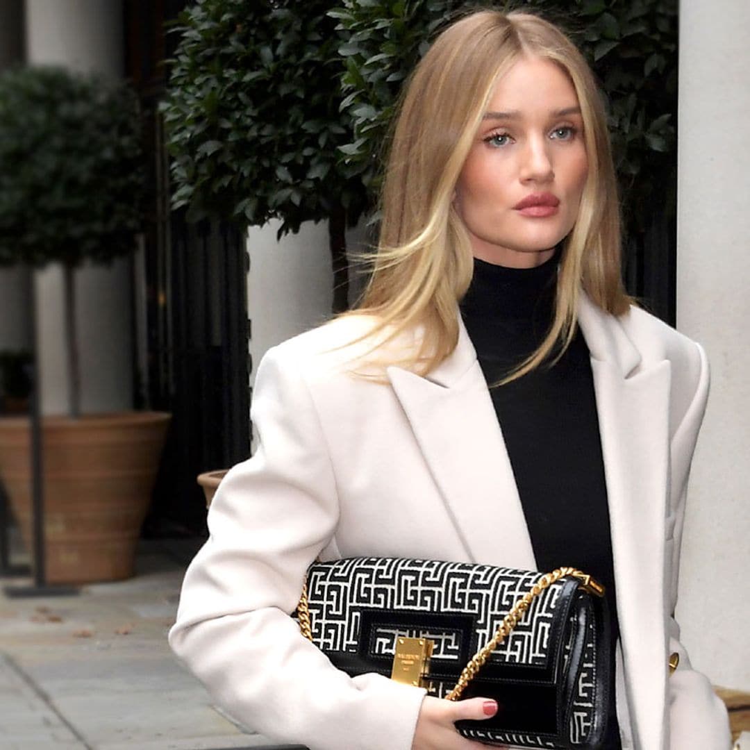 La supermodelo Rosie Huntington-Whiteley se convierte en tu estilista particular este otoño