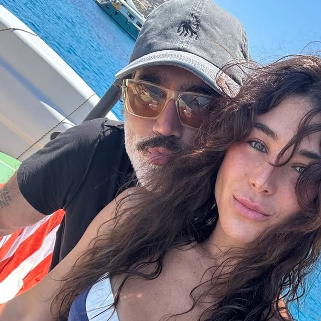 Alejandro Fernández y Karla Laveaga viven su verano de amor en Grecia