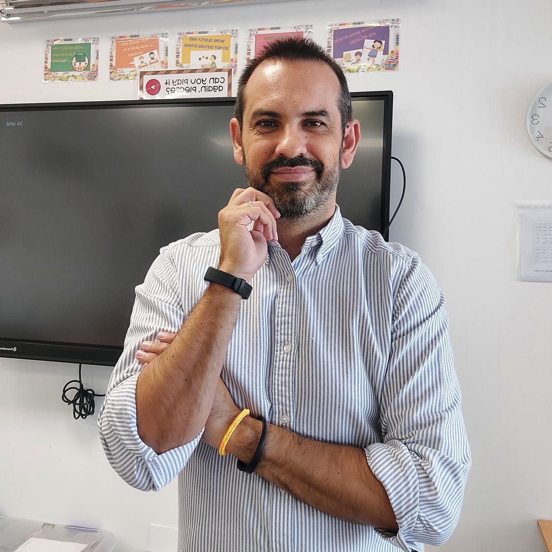 Daniel Bermúdez, profesor: “Unos minutos diarios de conexión auténtica con nuestros hijos valen más que horas sin atención”