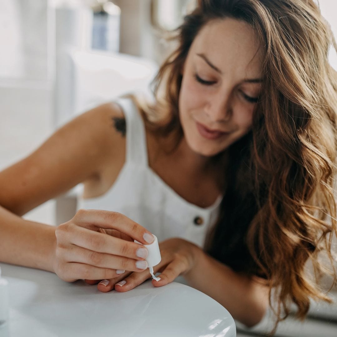 Cómo cuidar tus uñas en otoño: 3 consejos para mantenerlas sanas y fuertes