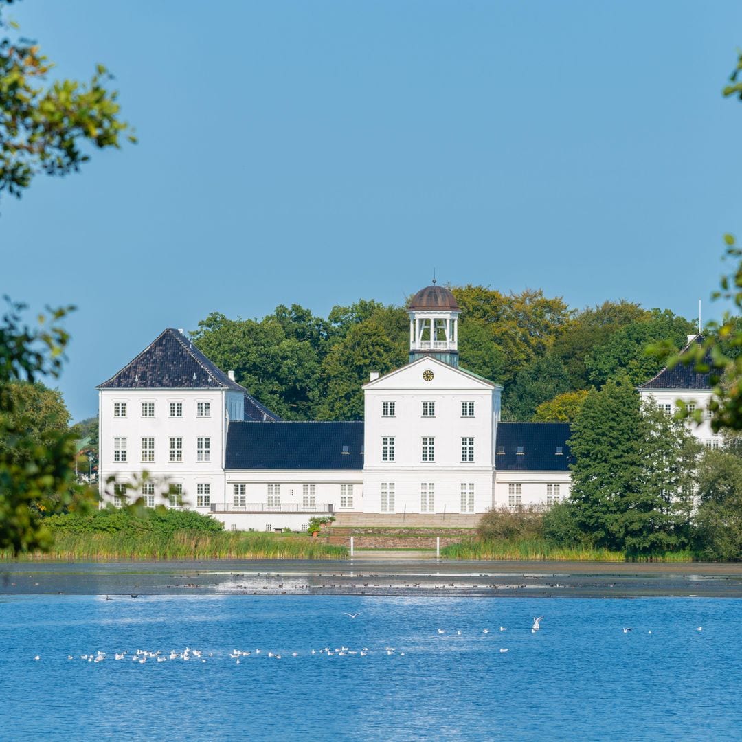 Lago y palacio Grasten, Dinamarca