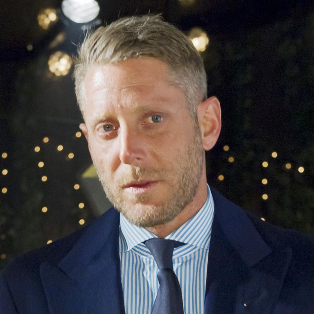 En ¡HOLA!, Lapo Elkann, en silla de ruedas mientras se recupera de un accidente que le tuvo diez días en coma