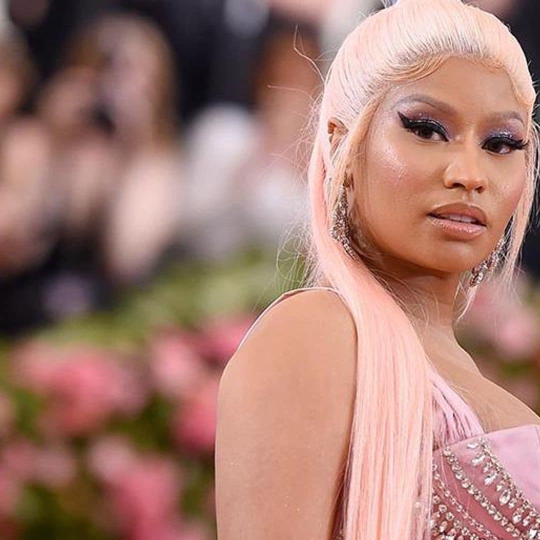 La accesible rutina de belleza de Nicki Minaj para pieles sensibles