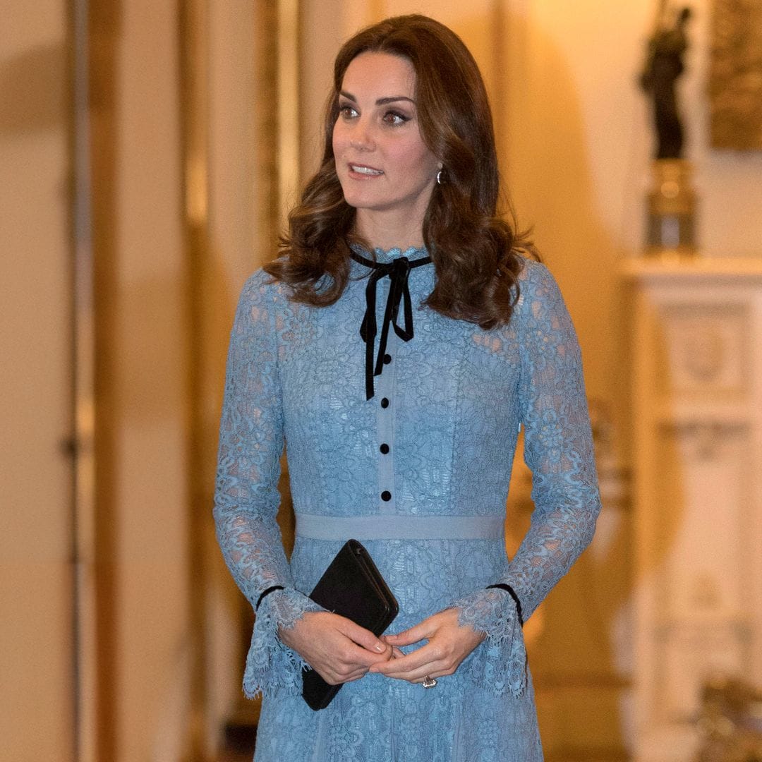 Vestidos de invitada de encaje: la apuesta favorita de las 'royals' llega a las bodas españolas 