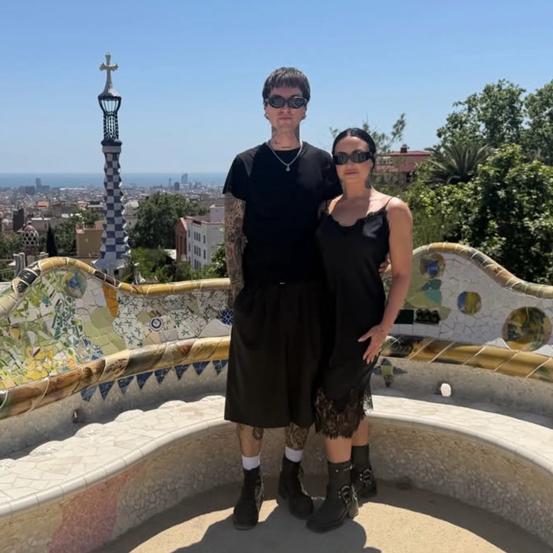 Demi Lovato y Jordan Lutes en el Parque Güell, Barcelona