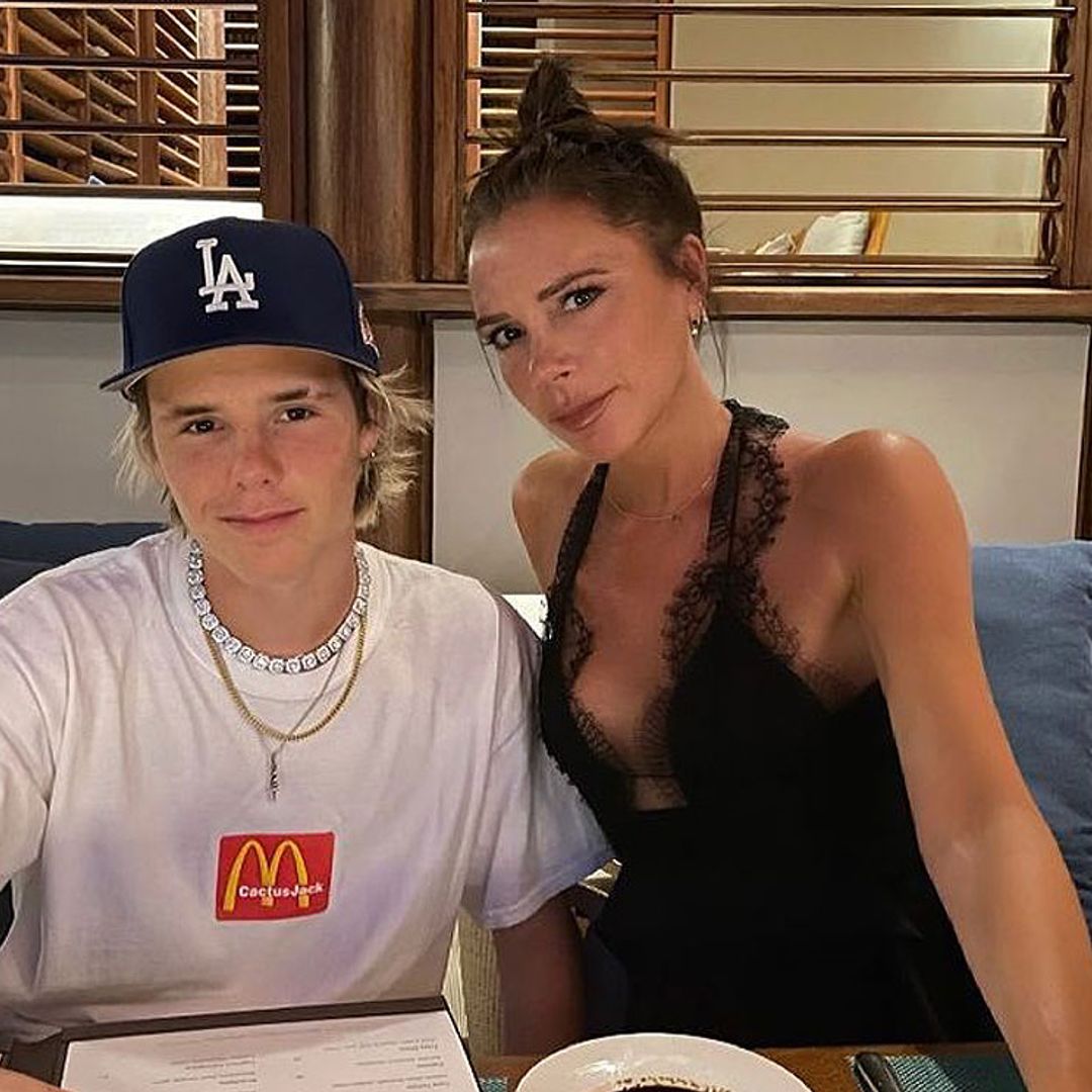 Victoria Beckham felicita el 18 cumpleaños de su hijo Cruz compartiendo sus mejores vídeos cantando
