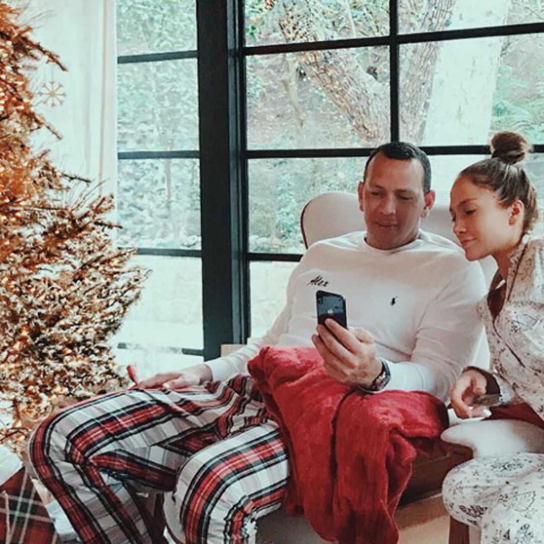 Familiares, calurosas y con regalos impresionantes: las primeras Navidades de Jennifer López y Álex Rodríguez