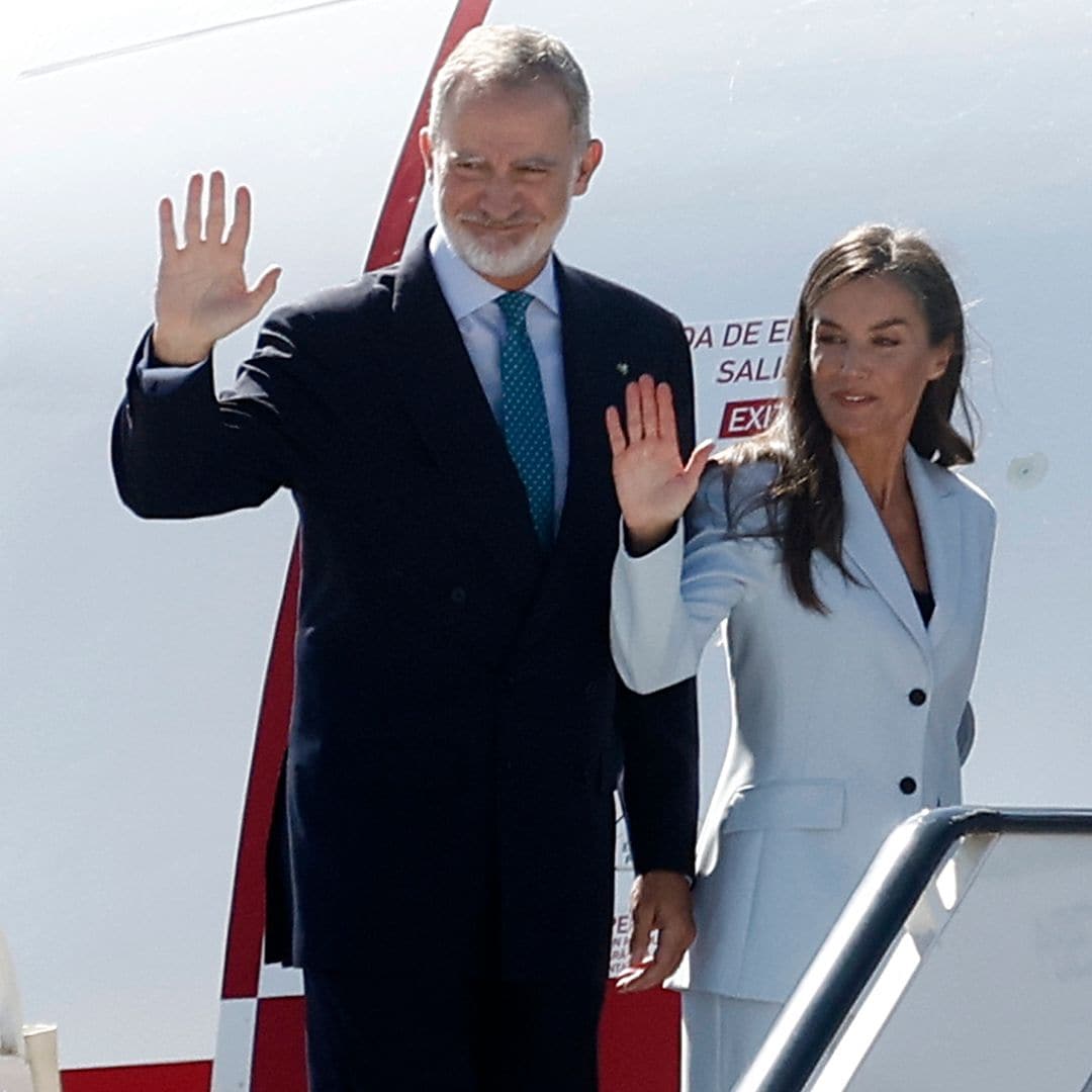 Felipe VI y la reina Letizia inician su viaje de Estado a Egipto con destino a El Cairo