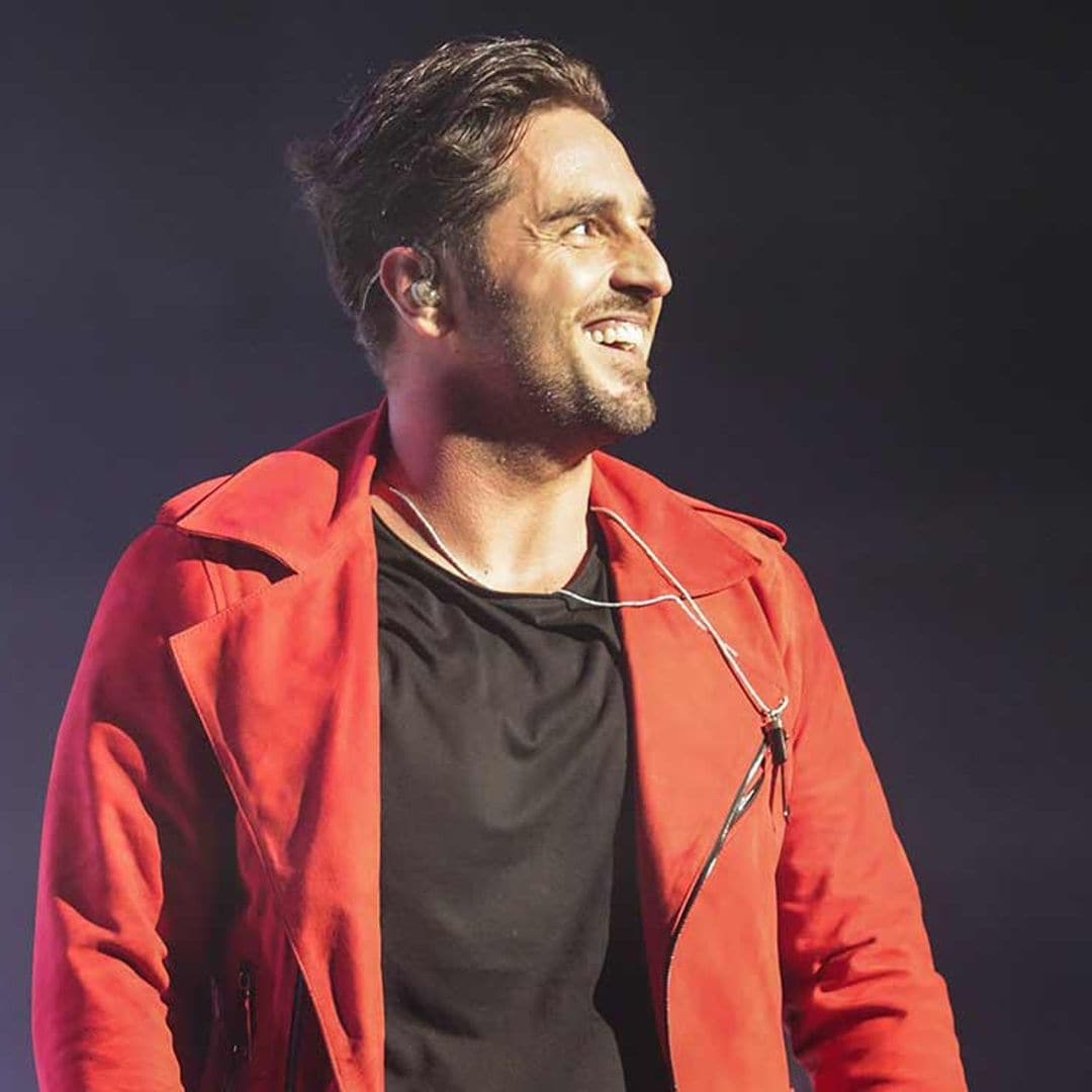 David Bustamante arranca su nueva gira con una 'inesperada' fan entre el público