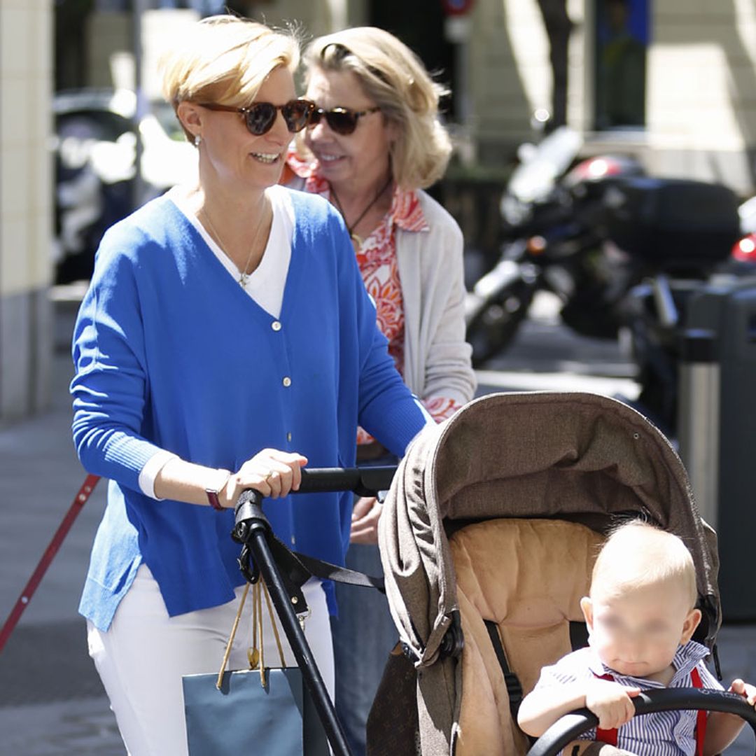 María Zurita, una mamá orgullosa de paseo con Carlitos en su primer cumpleaños