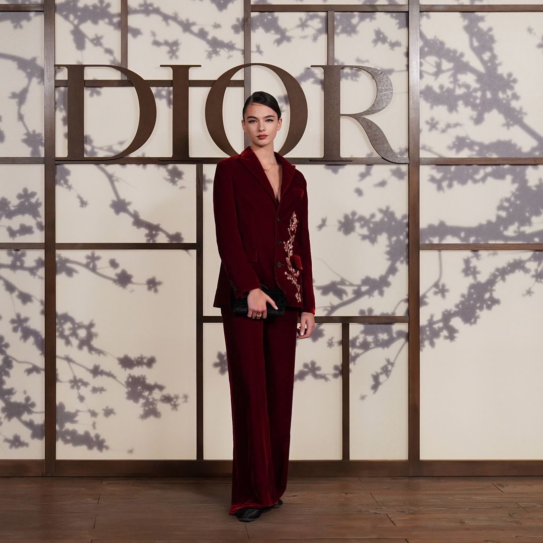Deva Cassel y más invitadas en el desfile Otoño 2025 de Dior en Kioto, Japón