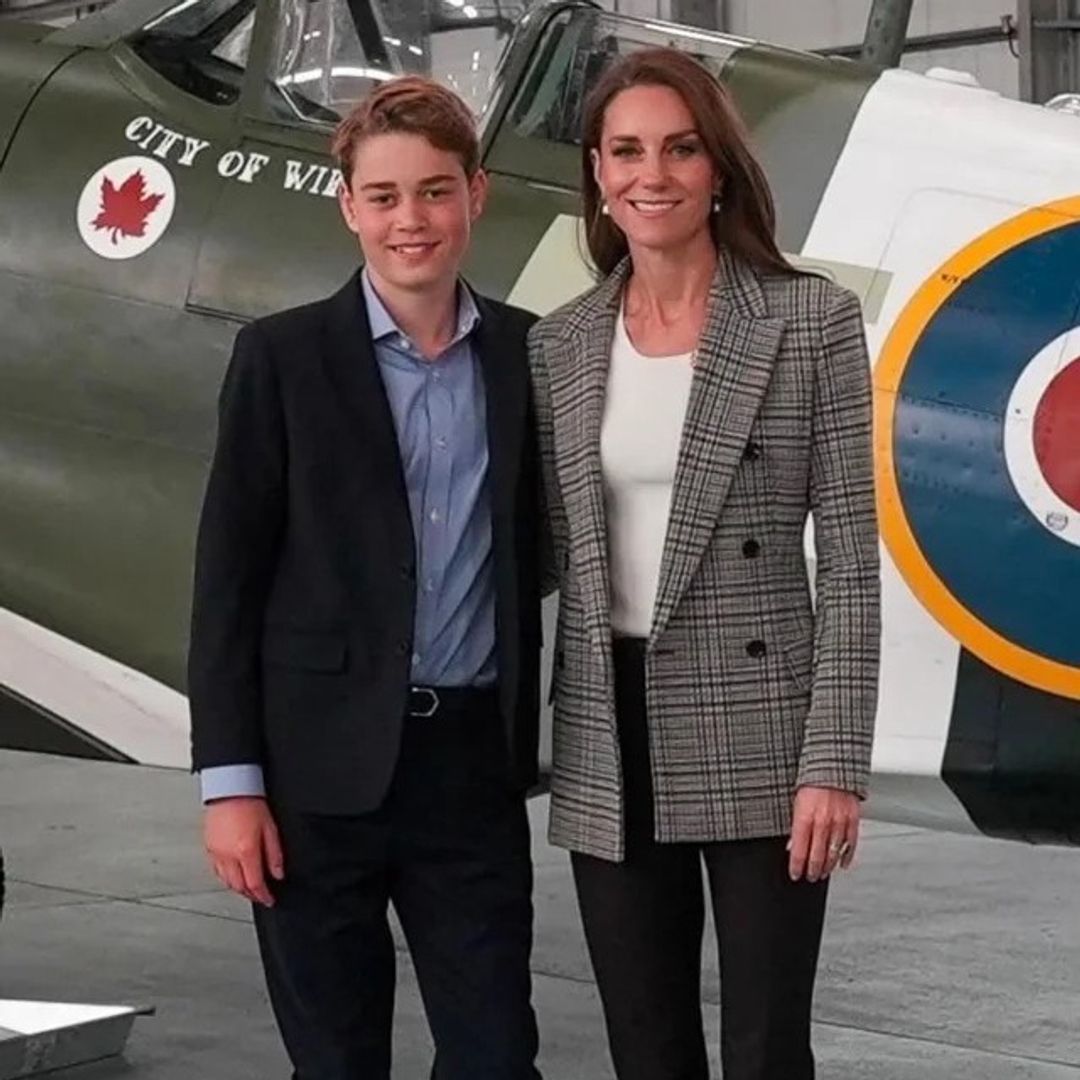 La imagen más especial de Kate Middleton y el príncipe George: madre e hijo coordinan sus looks por el Día de las Fuerzas Armadas con blazer clásica y un perfecto estilo británico