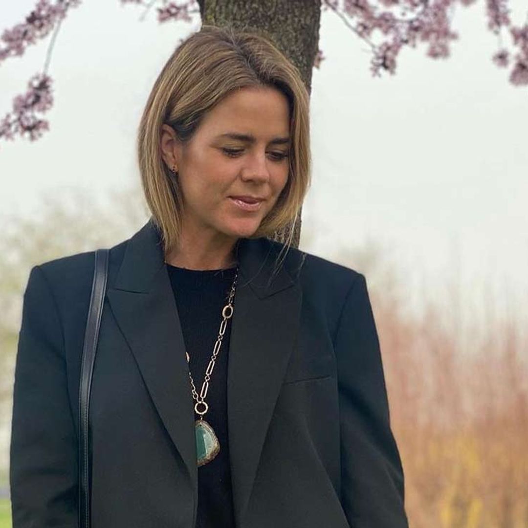 El nuevo estilo de Amelia Bono: ¿quién está detrás de sus looks más cañeros?
