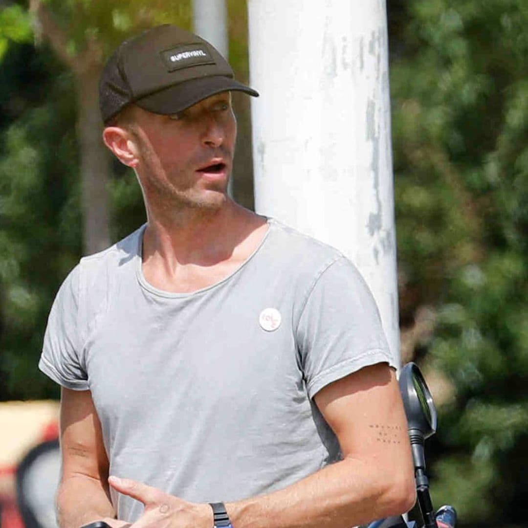 Chris Martin, como un turista por Barcelona, tras el triunfo histórico de sus conciertos