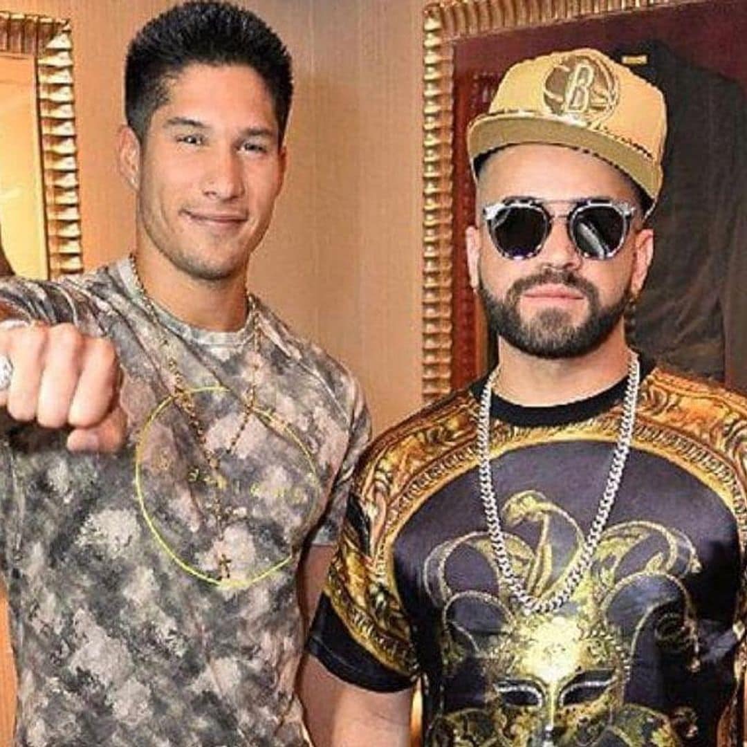 Chyno Miranda y Nacho Mendoza sorprenden cantando en el metro de Venezuela