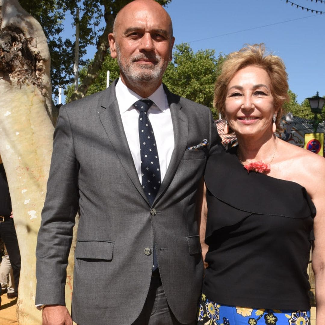 Ana Rosa Quintana y su marido, más enamorados que nunca, se despiden de la Feria de Abril en la Maestranza