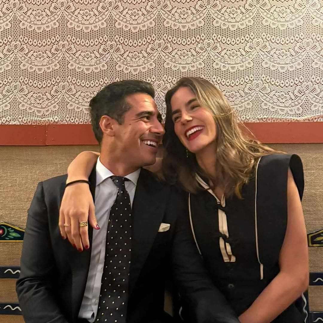 Blanca Llandres Parejo y Alberto Herrera se divierten en la Feria