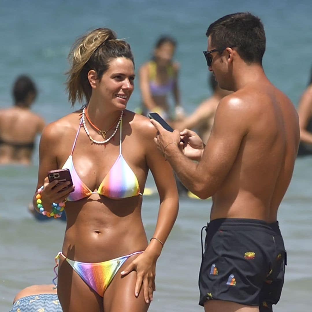 Laura M. Flores y Benji Aparicio, juntos en las playas de Cádiz cuatro meses después de su ruptura