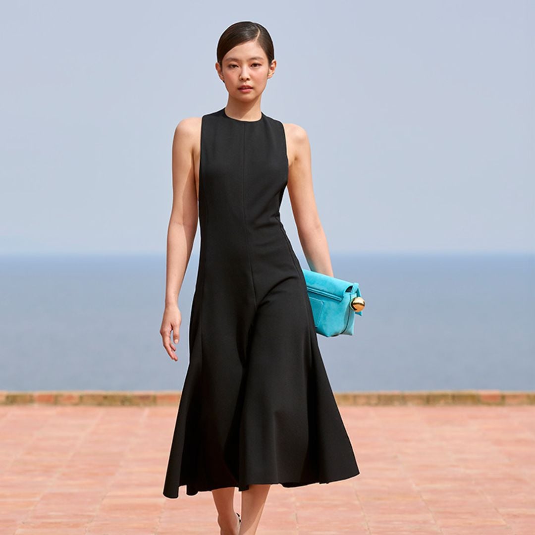 Jacquemus celebra su 15 aniversario en Capri con looks marineros y homenaje a Brigitte Bardot