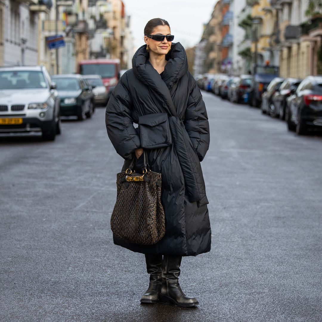 7 plumíferos y cazadoras acolchadas preciosas y supertendencia este otoño-invierno 2025