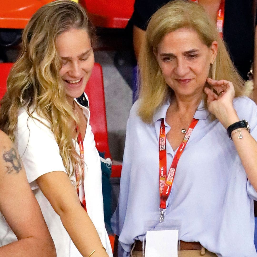 EXCLUSIVA. Las fotos de la infanta Cristina e Irene Urdangarin que demuestran que madre e hija están más unidas que nunca
