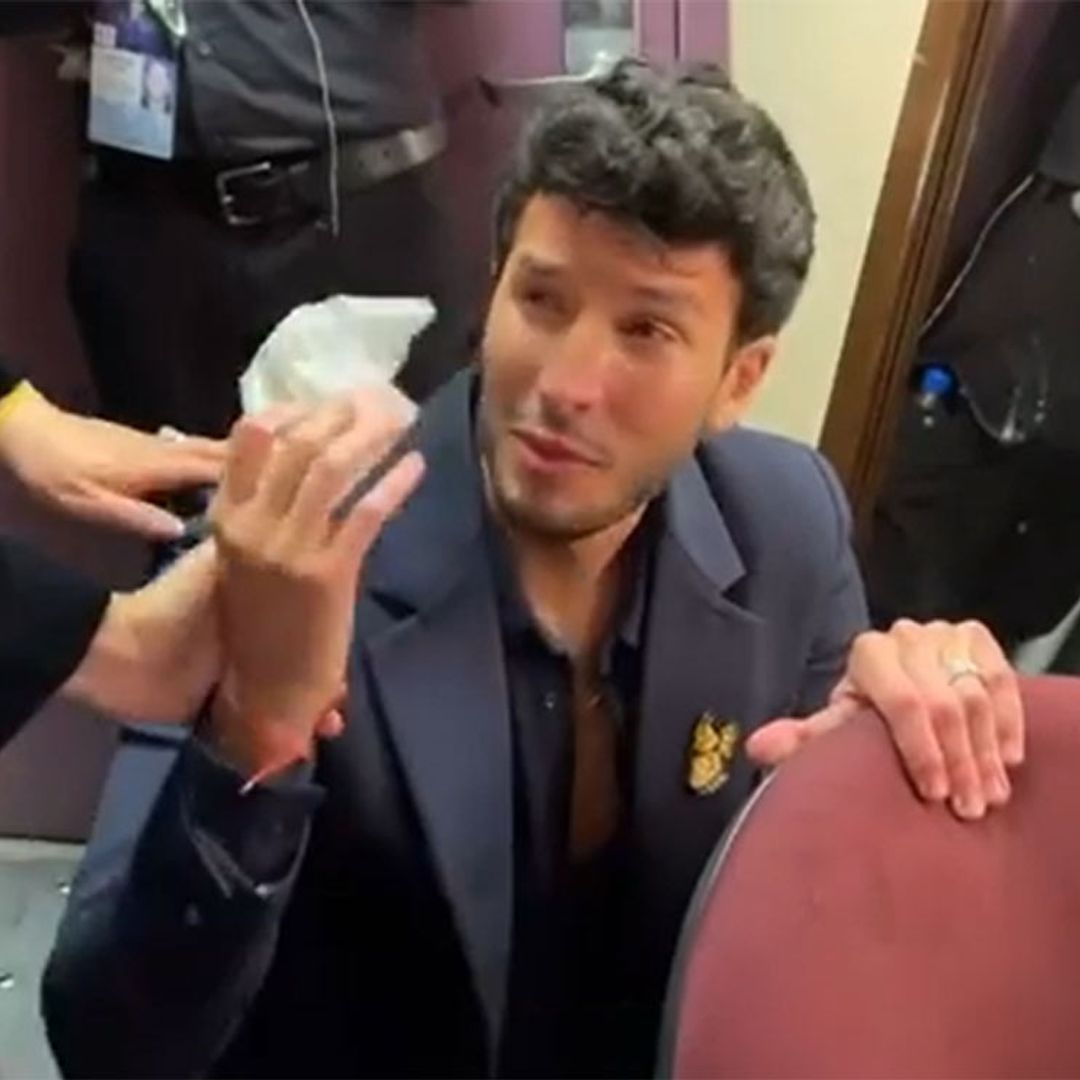 La emoción de Sebastián Yatra, sin poder parar de llorar tras actuar en los Oscar