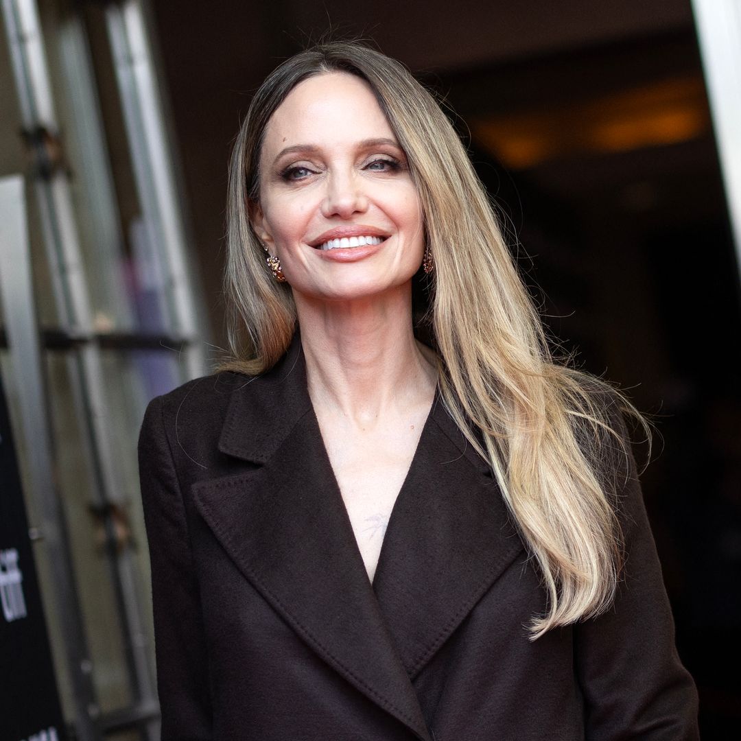 Angelina Jolie, la mamá más orgullosa, habla sobre su hija Zahara en su año final de la universidad