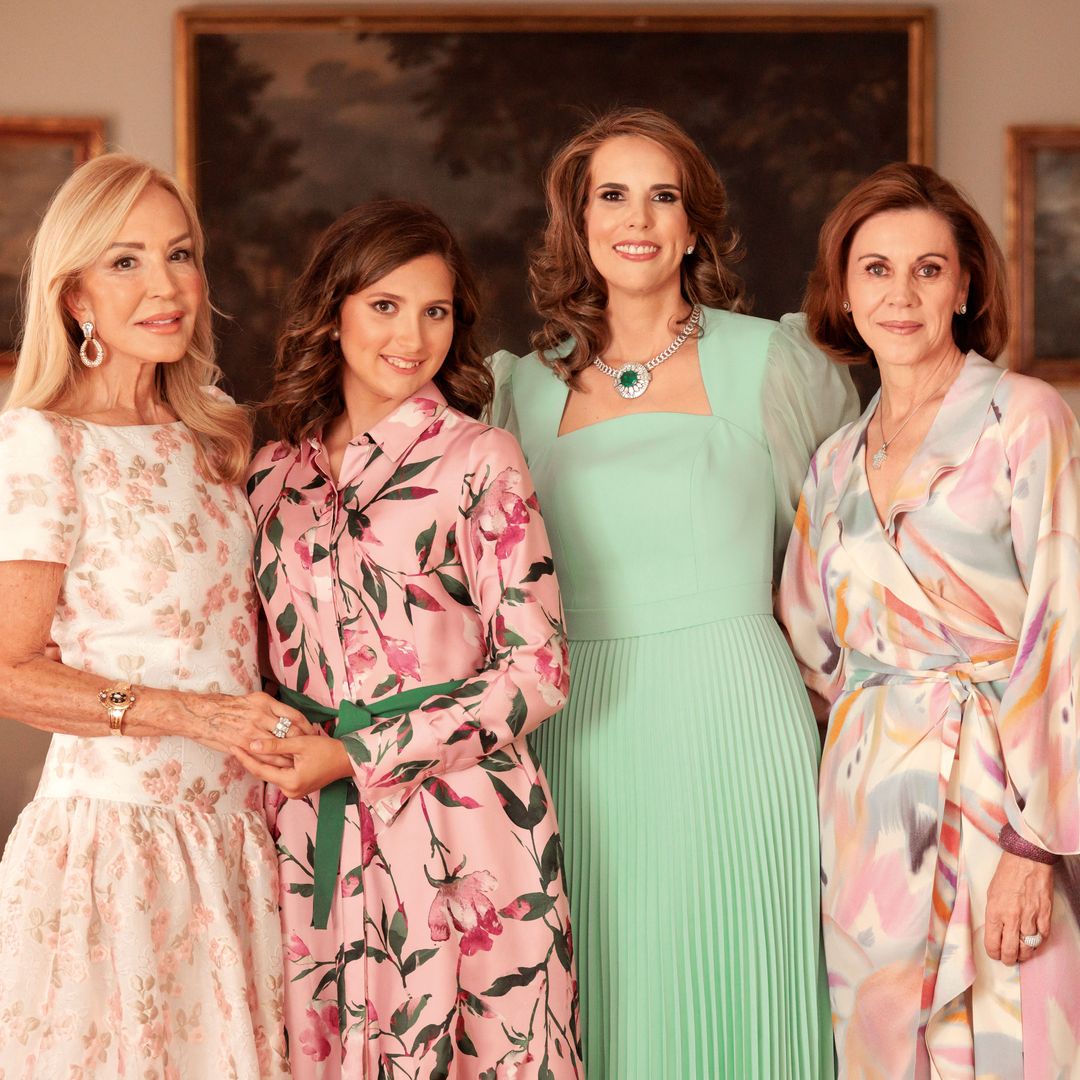 Casilda y Casildita con las madrinas de Juan Ramón durante el día del bautizo