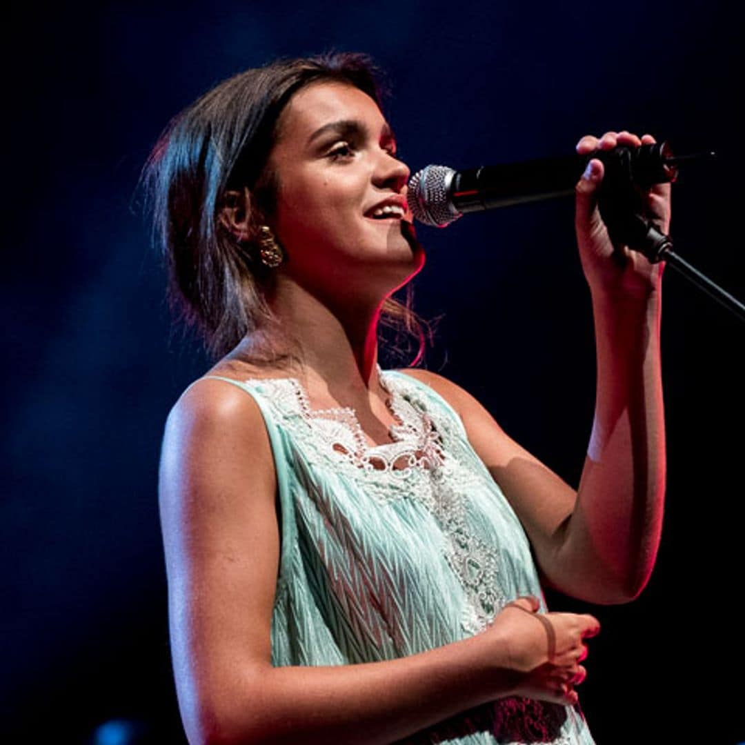 Amaia de OT y Bono unen sus voces en el último concierto de U2 por un fin común