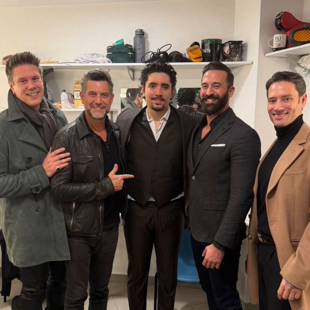 Álex Fernández recibe de sorpresa a sus ídolos, en su primer concierto en Madrid
