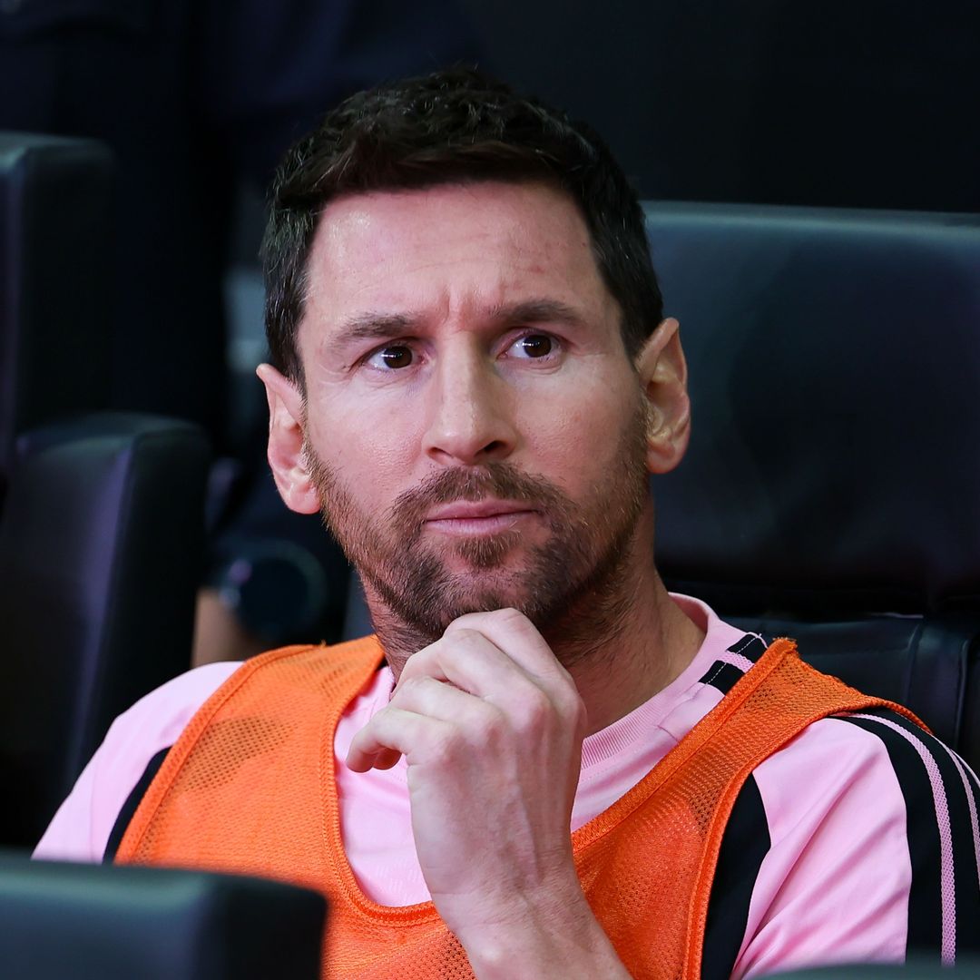 La inesperada decisión de Messi 4 días después de la muerte de su padre: apareció por sorpresa y saltó al campo