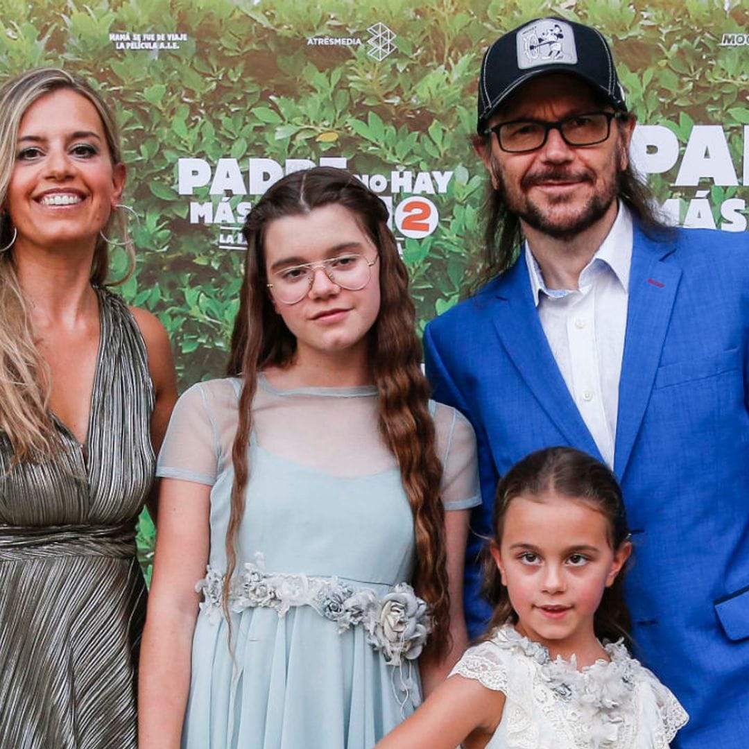 Santiago Segura celebra el 16 cumpleaños de su hija Calma: descubre la faceta más personal del cineasta