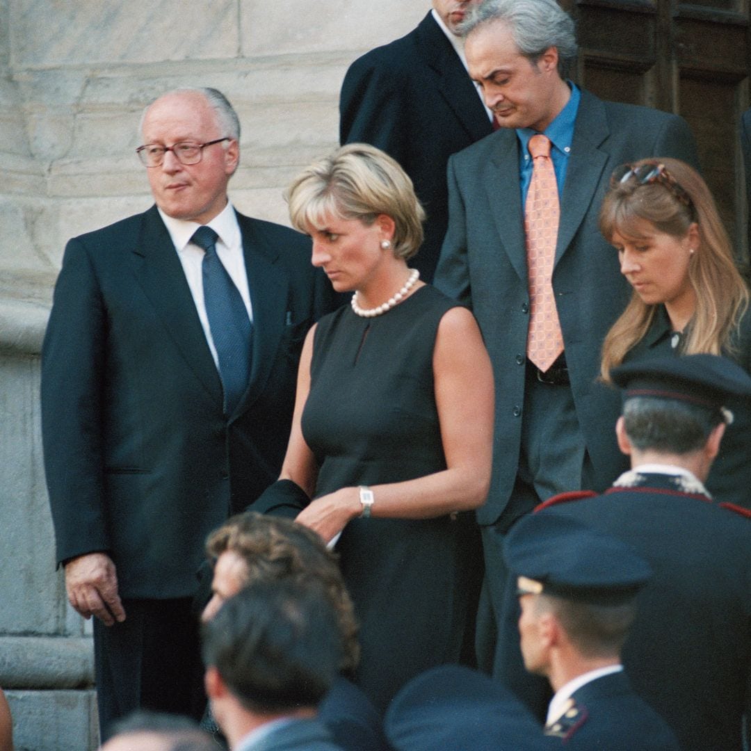 La historia detrás del vestido que Lady Di usó en el funeral de Gianni Versace