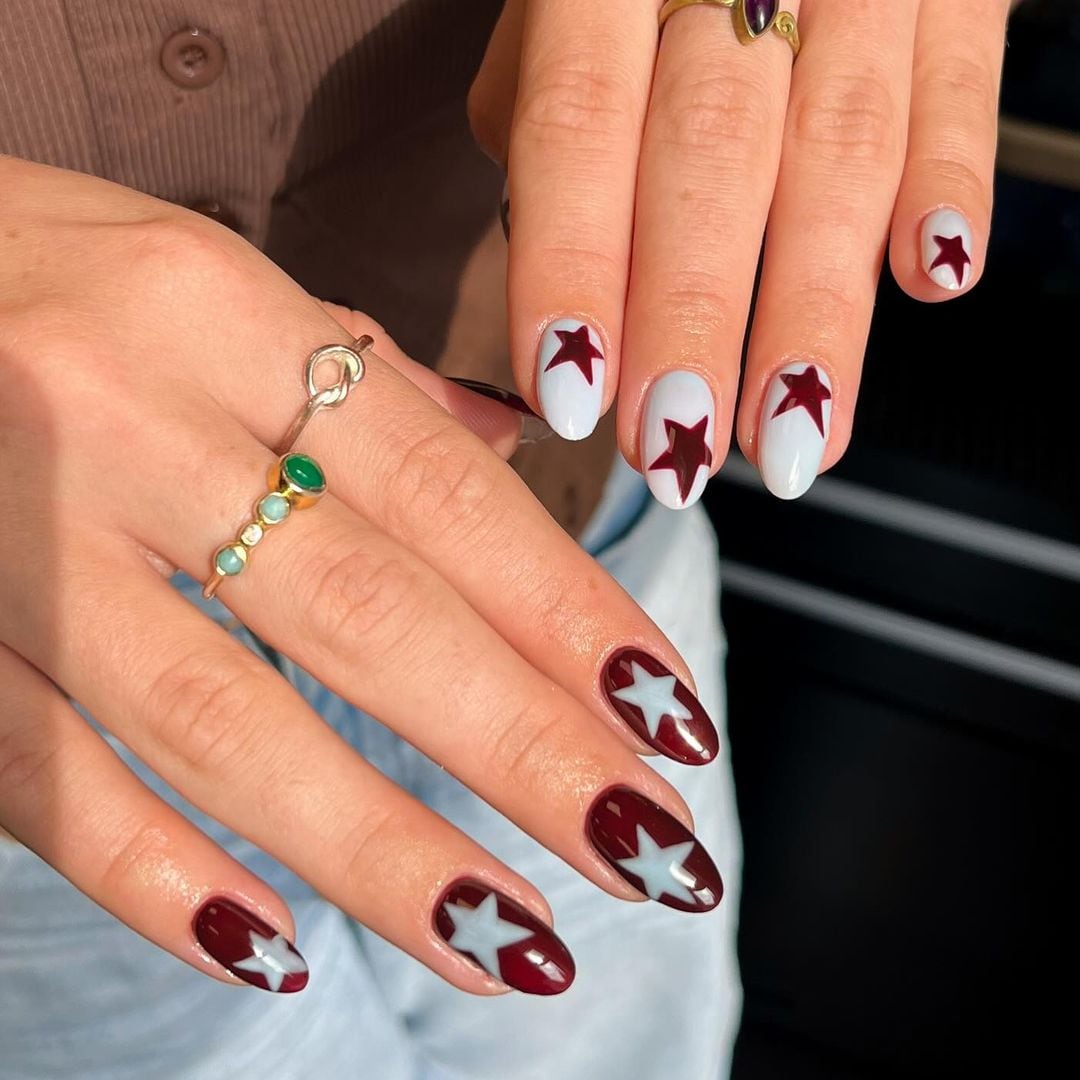 Si buscas una manicura diferente pero discreta, las uñas con estrellas son tu tendencia