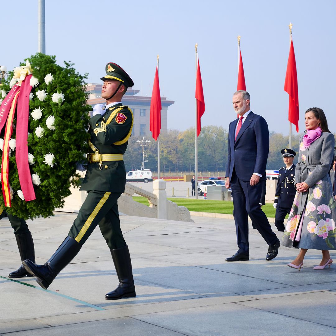 Los reyes Felipe y Letizia protagonizan su acto más imponente en China: en la plaza más grande del mundo y con una puesta en escena de cine