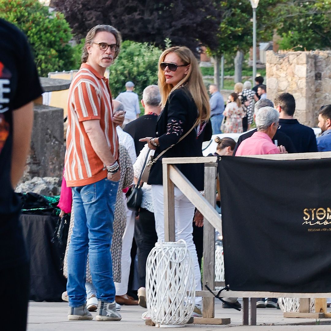 Paula Vázquez e Ignacio Sagnier en el concierto de Raphael in Mérida. 15 de junio de 2025