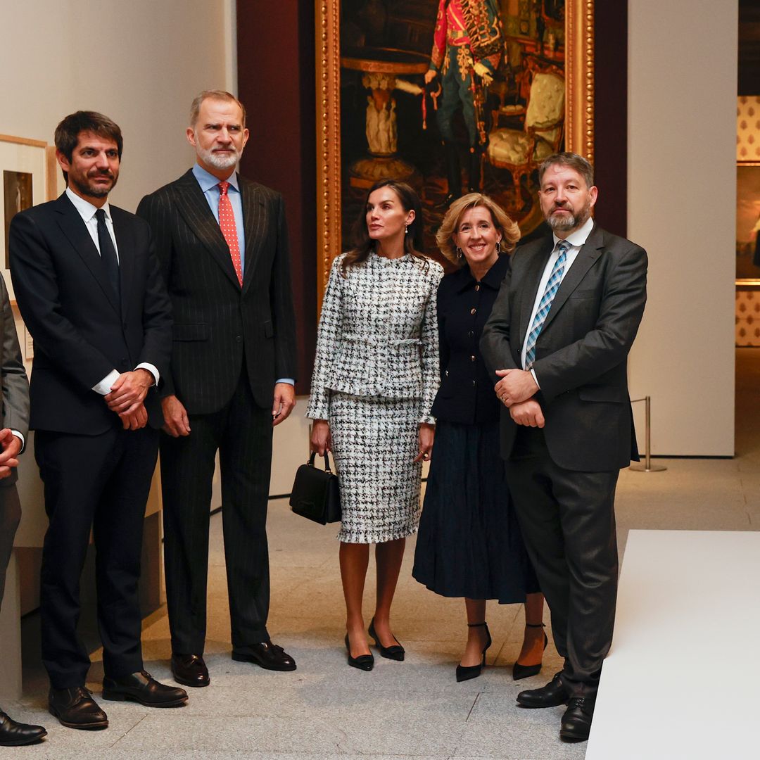 Los reyes Felipe y Letizia redescubren en una gran exposición a Victoria Eugenia, la consorte más rompedora de la Familia Real