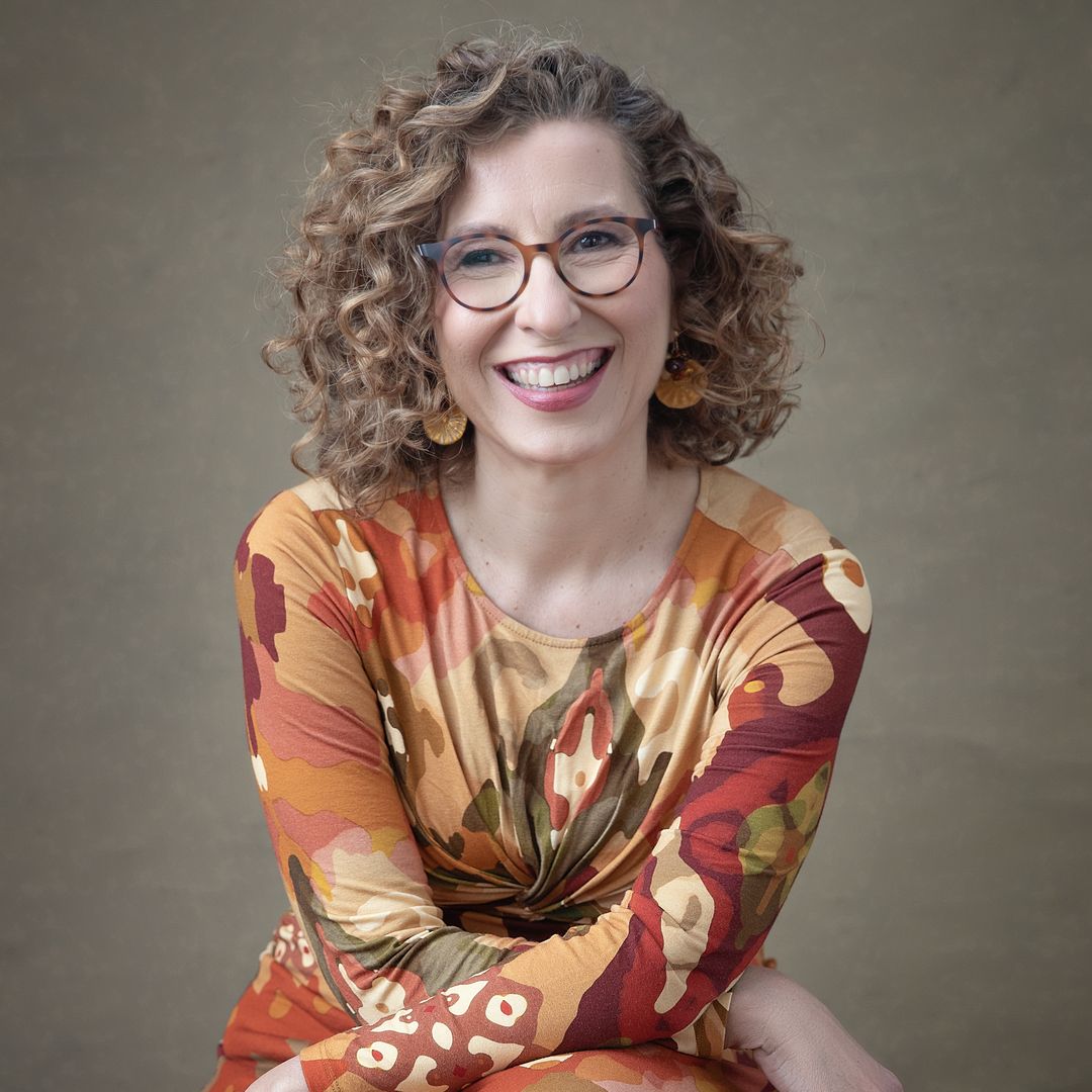 Olga Albaladejo, psicóloga: "Los abuelos que dejan de ejercer un papel activo en la vida de sus nietos experimentan un descenso del bienestar emocional"