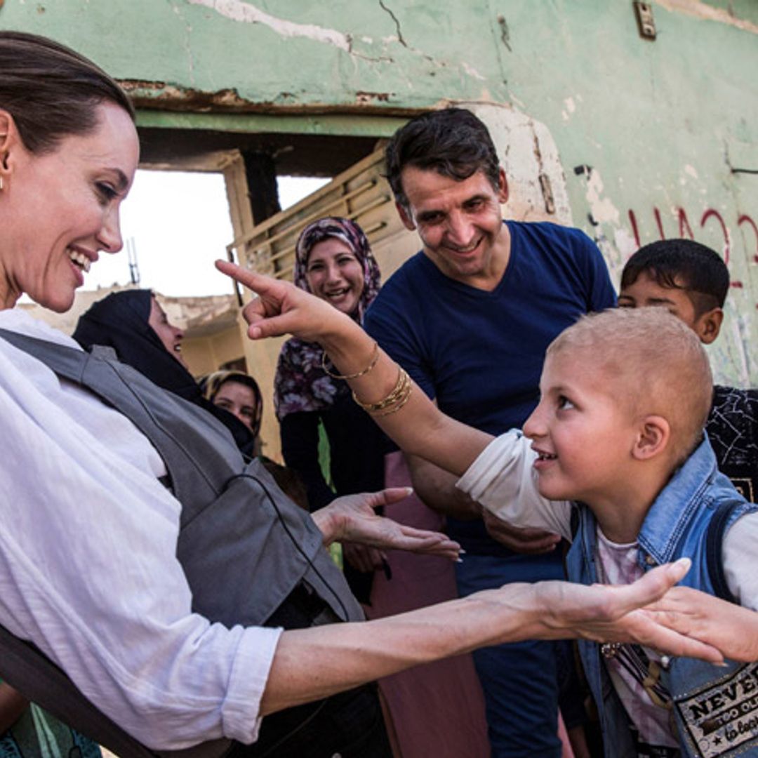 Angelina Jolie lleva la ilusión a las víctimas de la guerra de Irak tras conocer de cerca la devastación