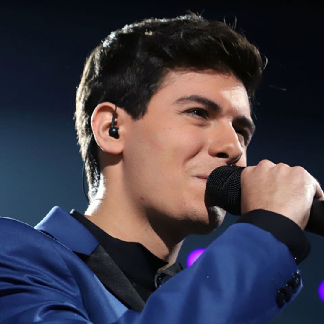 El creador del traje feminista de los Premios Feroz diseñará el vestuario de Alfred en Eurovisión
