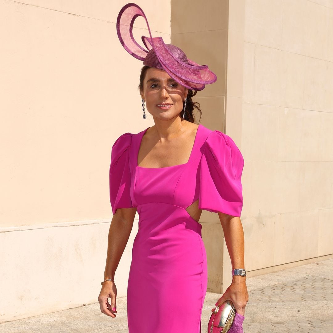 Pamelas de plumas, casquetes y redecillas: los tocados de las invitadas, al detalle