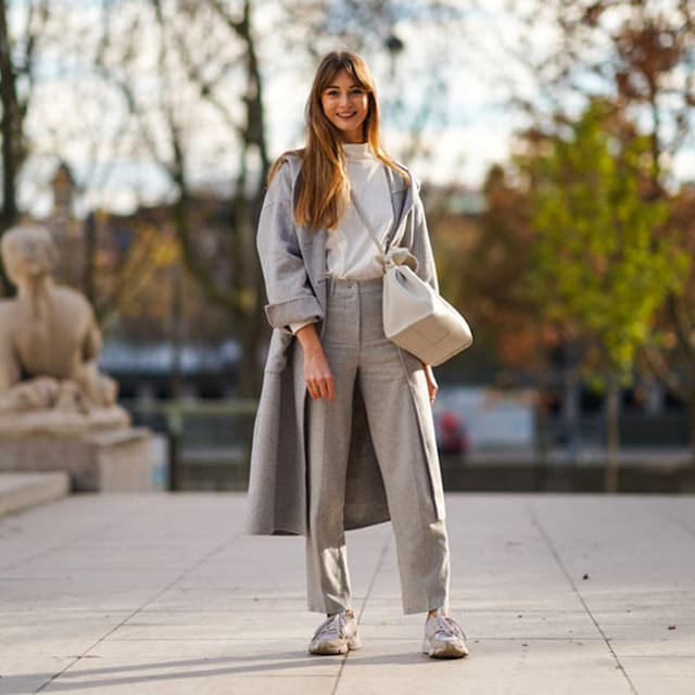 pantalon traje zapatillas