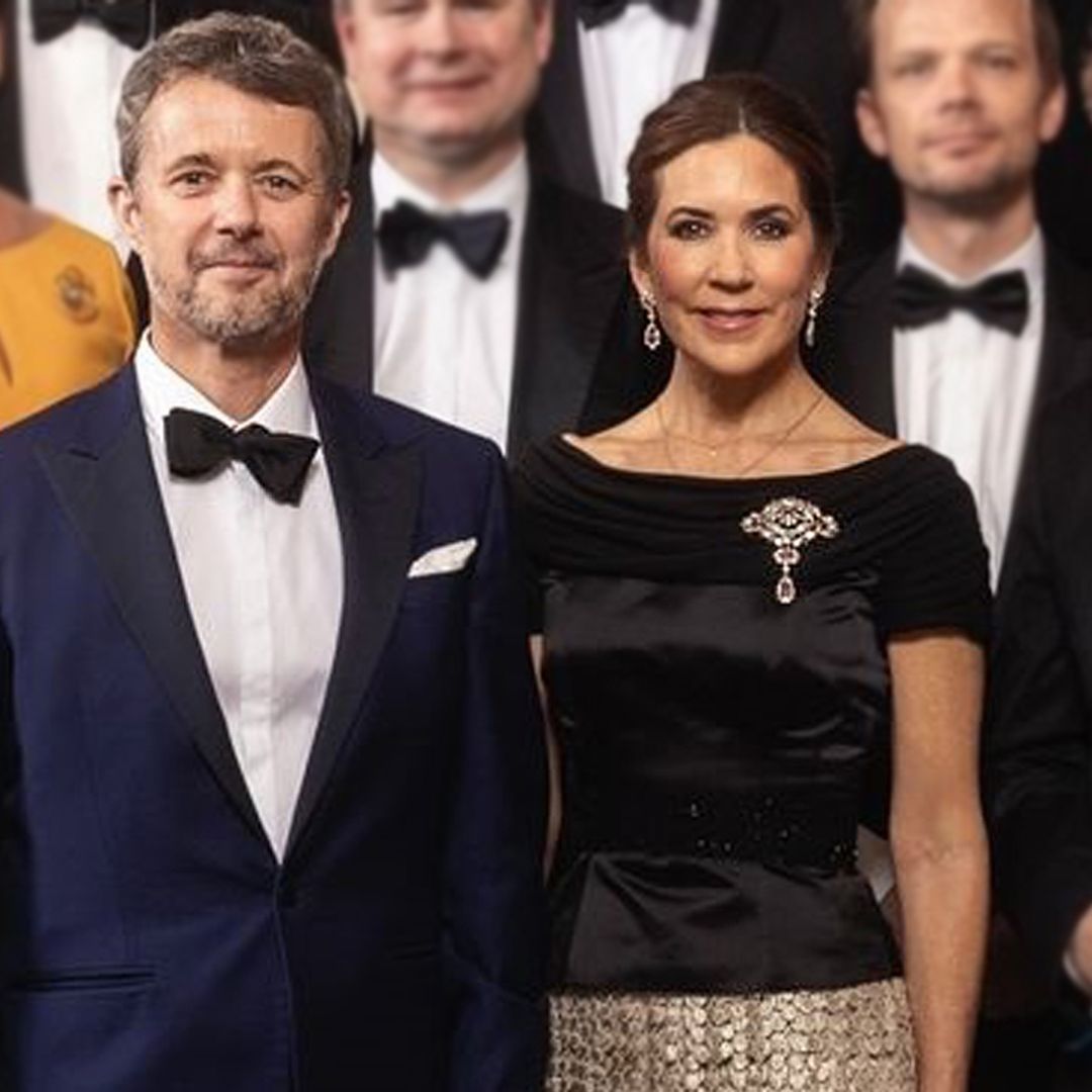 ¡Por ella no pasa el tiempo! Mary de Dinamarca brilla con un look de gala de hace 17 años