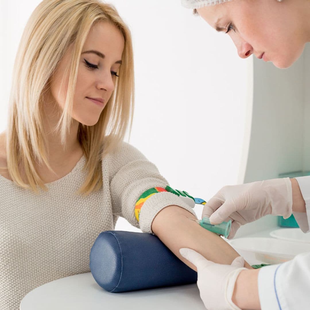 ¿Qué indica un número elevado de linfocitos en un análisis de sangre?
