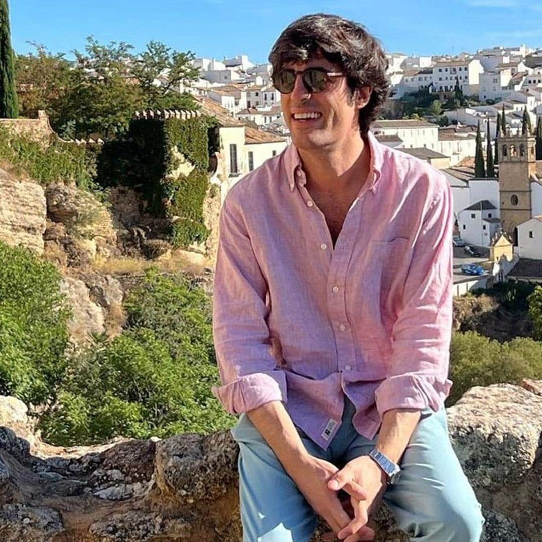 Así es Alfonso Goizueta, finalista del Premio Planeta de tan solo 23 años y descendiente de Torcuato Luca de Tena