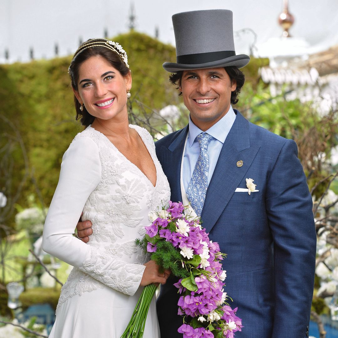 La boda de Lourdes Montes y Fran Rivera en la histórica casa de los Ordóñez: un vestido con 200 horas de trabajo, 350 invitados y una curiosa norma