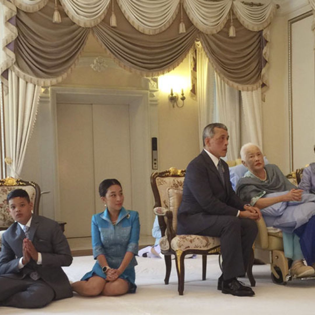 Sirikit de Tailandia celebra su 86º cumpleaños rodeada de su familia