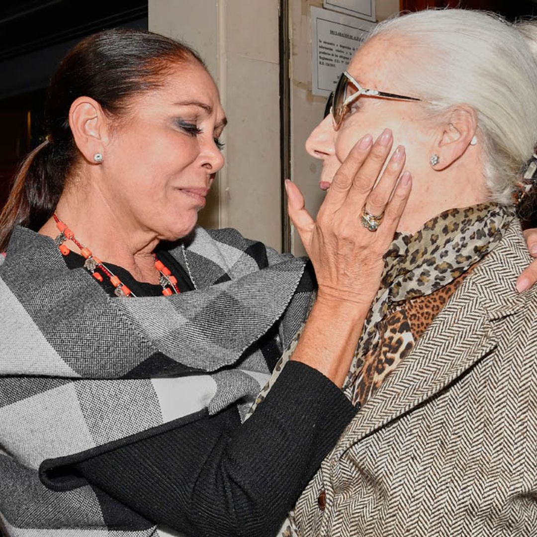 El entrañable motivo por el que Isabel Pantoja se queda 'afónica de emoción' en una cita con sus fans