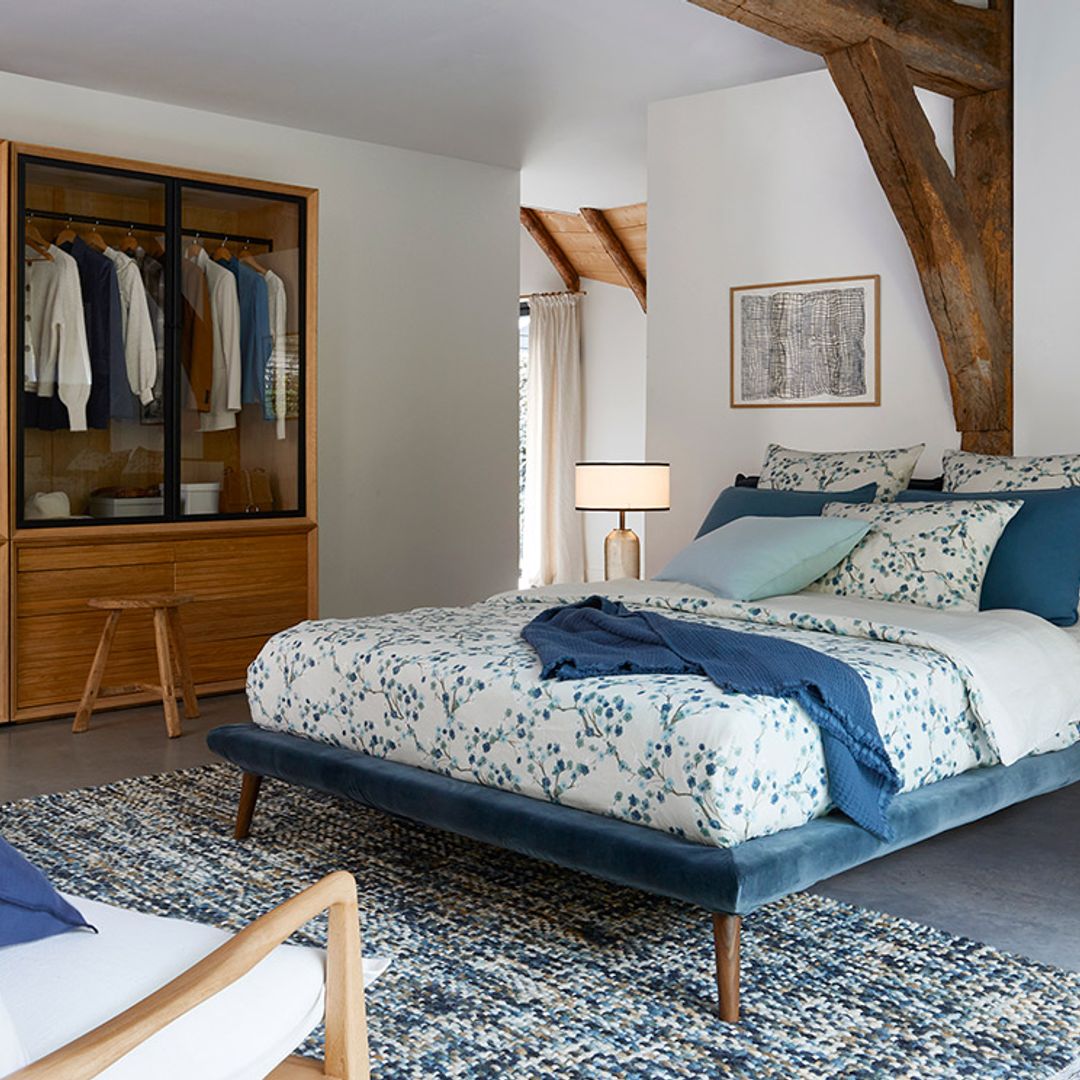 Estos son los textiles que necesita tu dormitorio en entretiempo para mantener la calidez